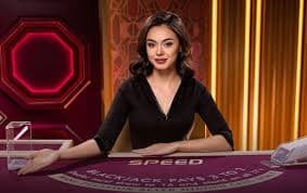 Sistem poin loyalitas bulan77